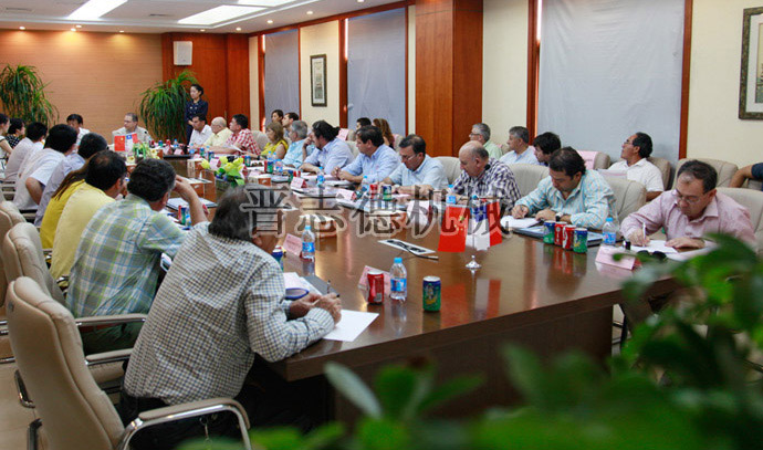 海外送料機(jī)客戶(hù)來(lái)訪(fǎng)