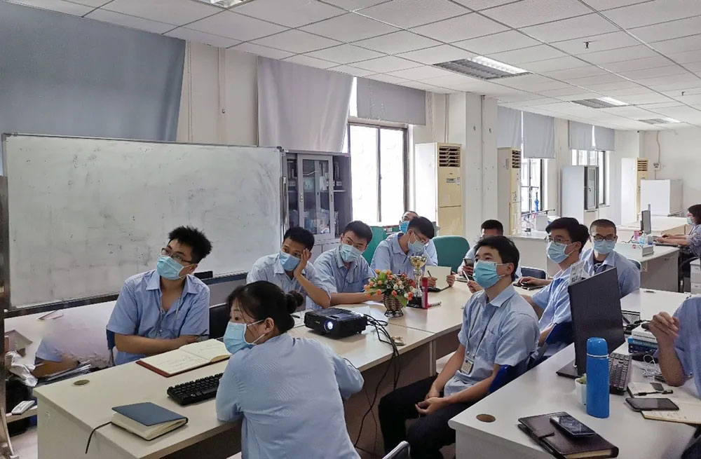 三合一送料機(jī)廠培訓(xùn)