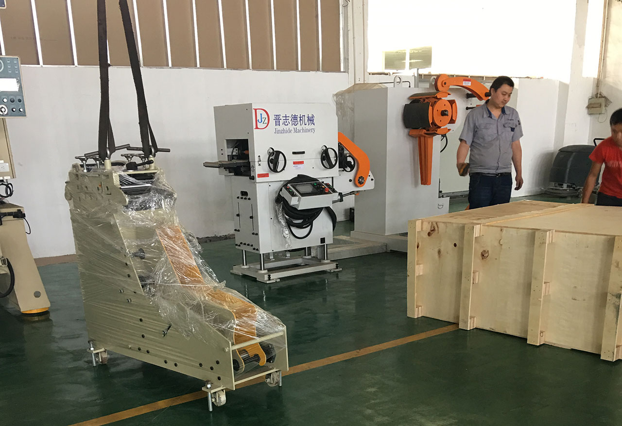 自動(dòng)送料矯正機(jī)生產(chǎn),自動(dòng)送料矯正機(jī)裝配