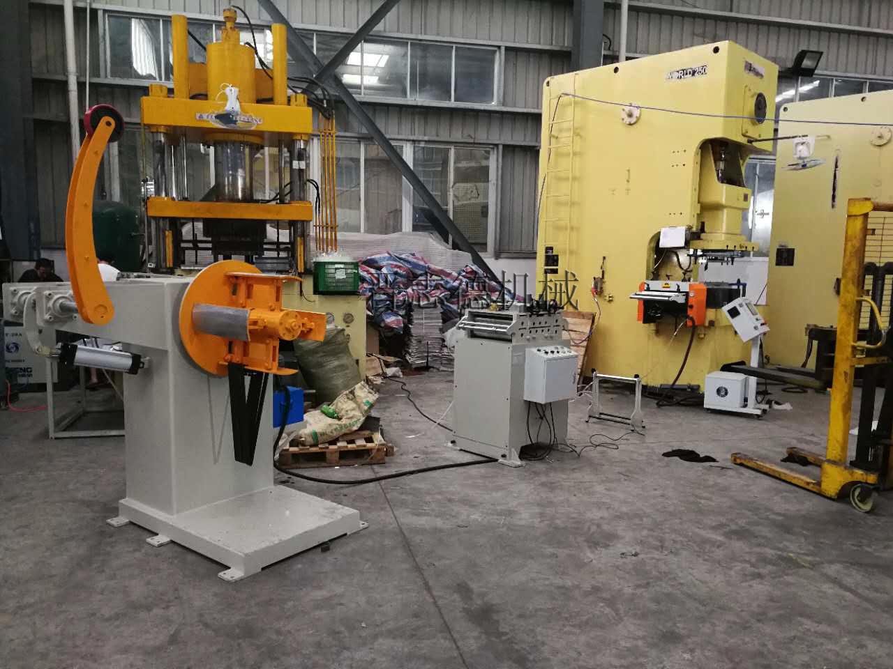 重型材料架維修，NC伺服送料機維修