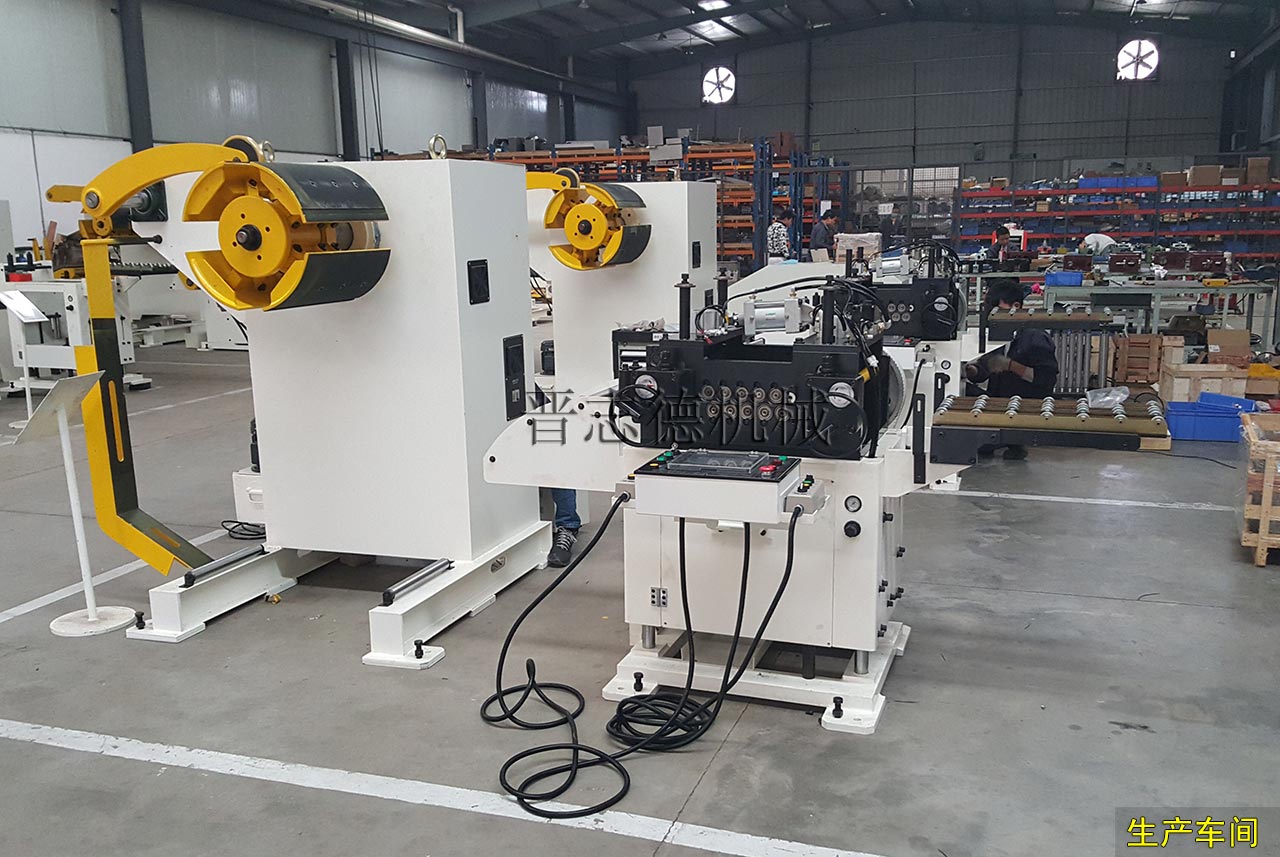 送料機(jī)廠生產(chǎn)車間