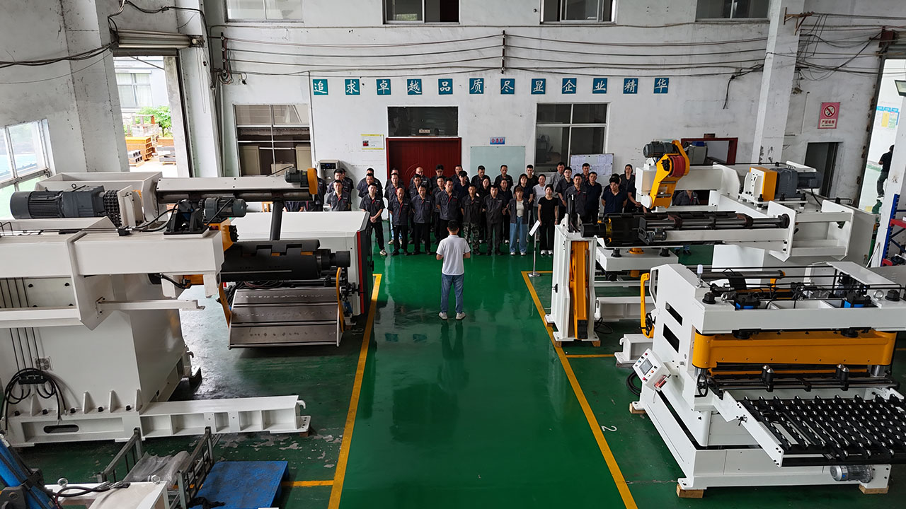 送料機(jī)廠生產(chǎn)大會(huì)